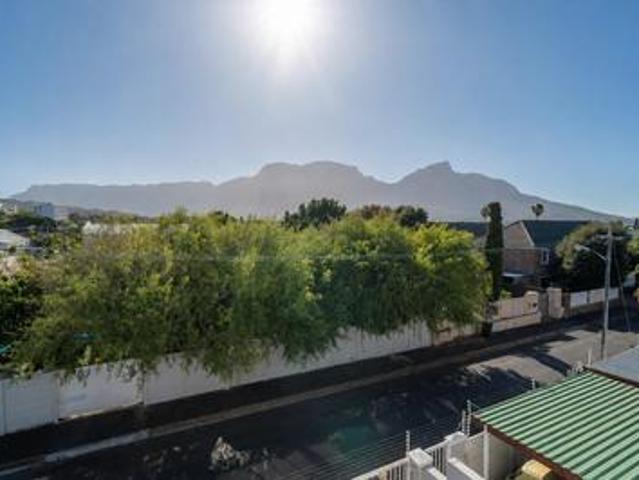 Townhouse for sale in Cape Town, City of Cape Town