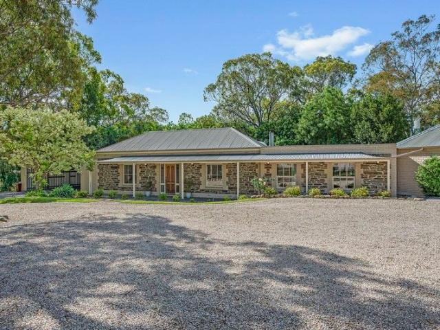 Cottage for sale in Horseshoe Creek, South Australia