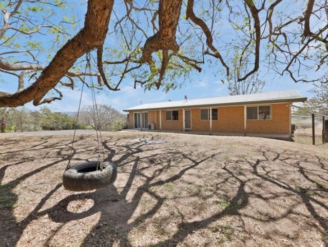 Cottage for sale in Pinnacle