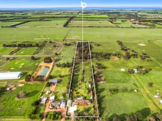 Cottage for sale in Drysdale, Victoria