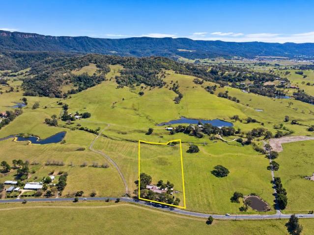 House for sale in Marshall Mount, Wollongong City Council