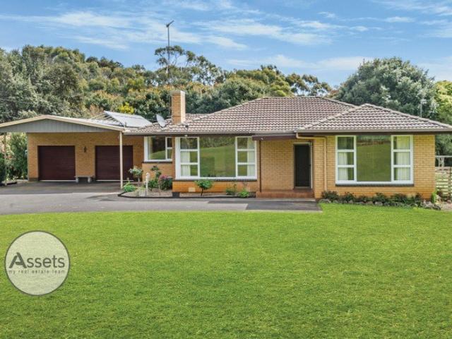 Cottage for sale in Heathmere, Victoria