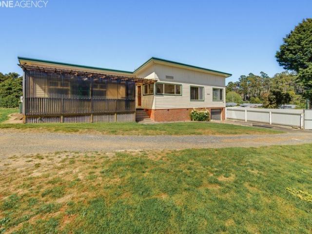 House for sale in Spreyton, Devonport