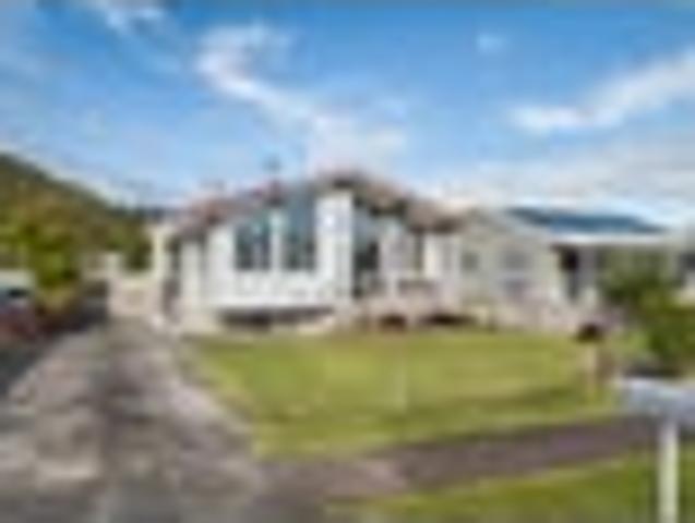 House for sale in Te Puru, Waikato