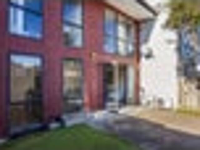 Townhouse for sale in Heathcote, Canterbury