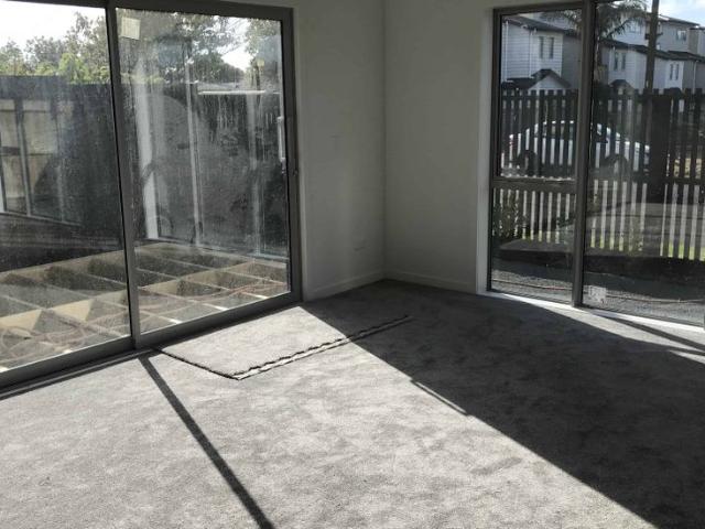 House for rent in Point England