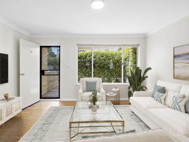 Townhouse for rent in Wollongong West, New South Wales