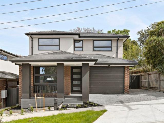Townhouse for sale in Box Hill North, Melbourne