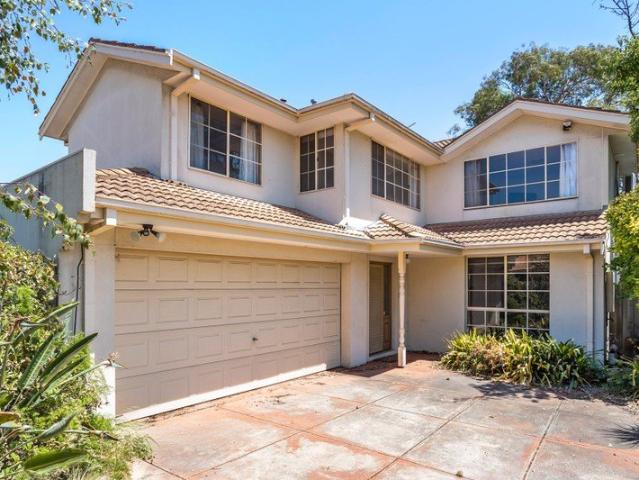 Townhouse for sale in Camerons Creek, Victoria