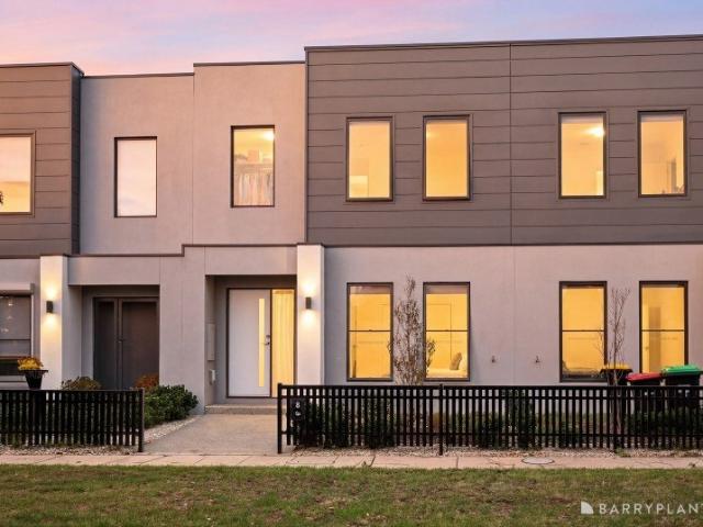 Townhouse for sale in Camerons Creek, Victoria