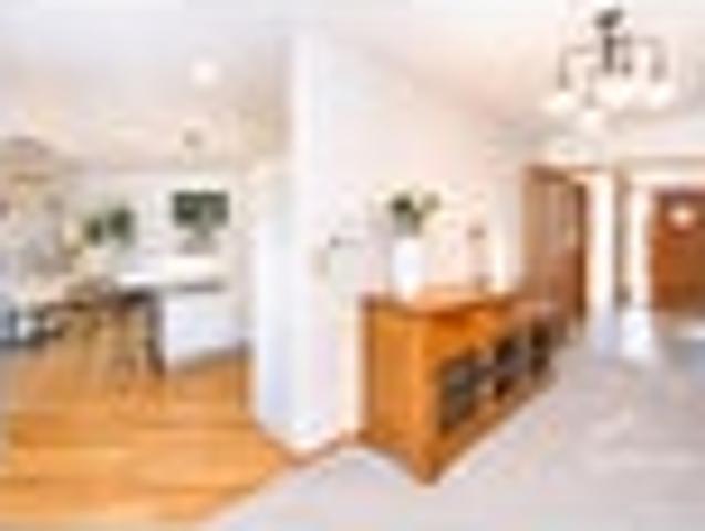 House for sale in Chaslands, Canterbury