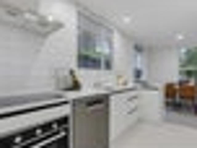 House for sale in Oratia, Oroua County