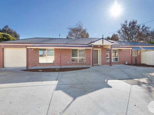 Townhouse for sale in Ballarat, Victoria