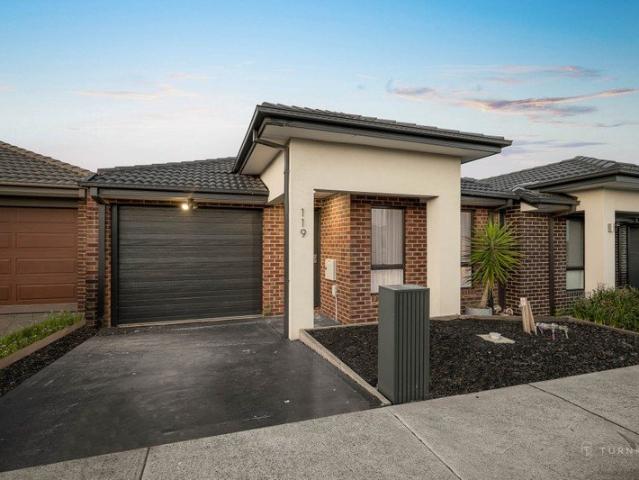 House for sale in Edgebrook, Melbourne