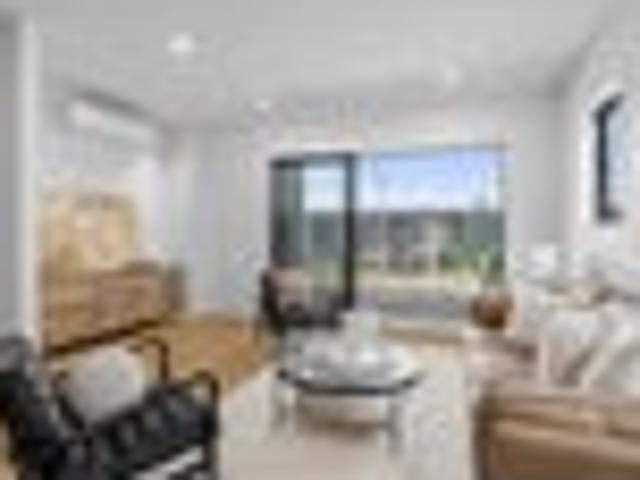 Townhouse for sale in Paremoremo, Oroua County