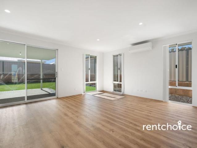 House for rent in Whitby, Western Australia