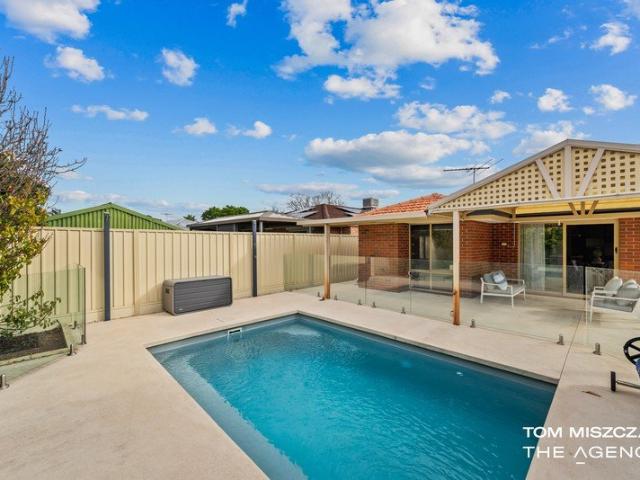 House for sale in Carlisle, Town of Victoria Park