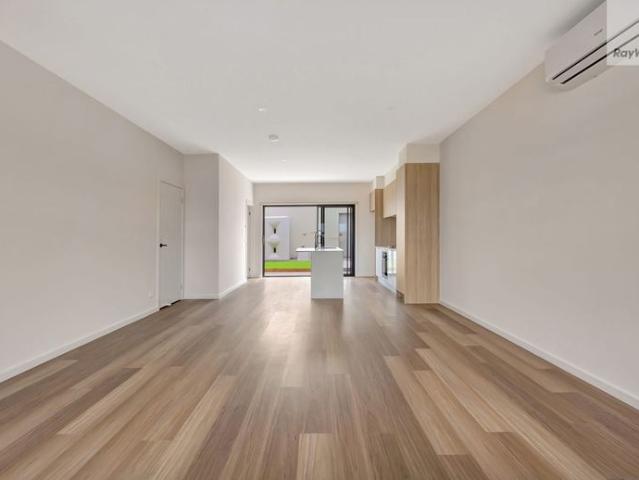 Townhouse for rent in Olivia, Melbourne