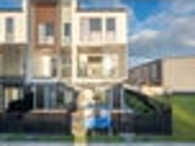 Townhouse for sale in Paremoremo, Oroua County