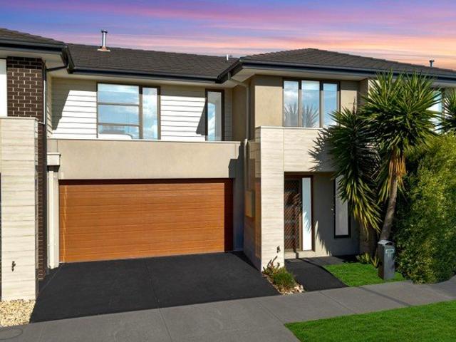Townhouse for sale in Camerons Creek, Victoria