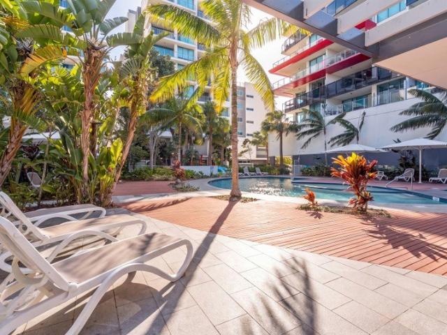 Apartment for sale in Biggera Waters, Gold Coast City