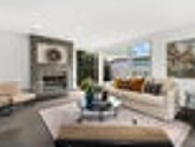Townhouse for sale in Saint Albans, Linwood-Central-Heathcote Community