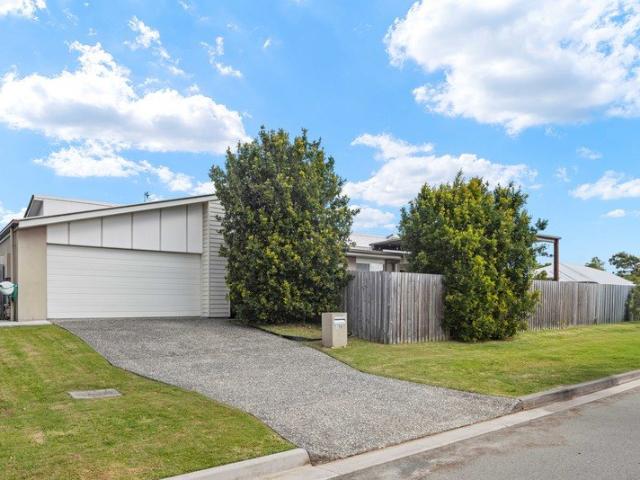 Duplex for sale in Fernbrook, Queensland