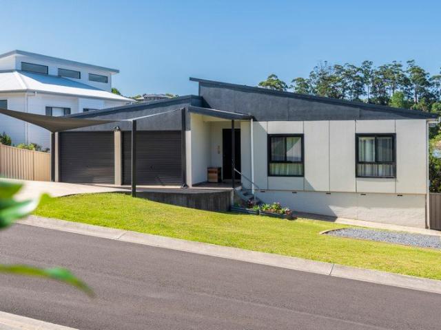 House for sale in Mollymook, New South Wales