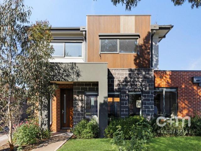 Townhouse for sale in Glenroy, Melbourne