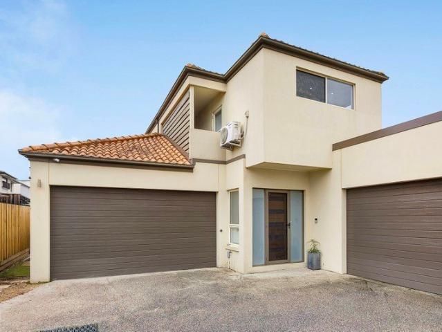 Townhouse for sale in Brighton East, Melbourne