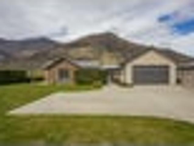 House for sale in Otakou