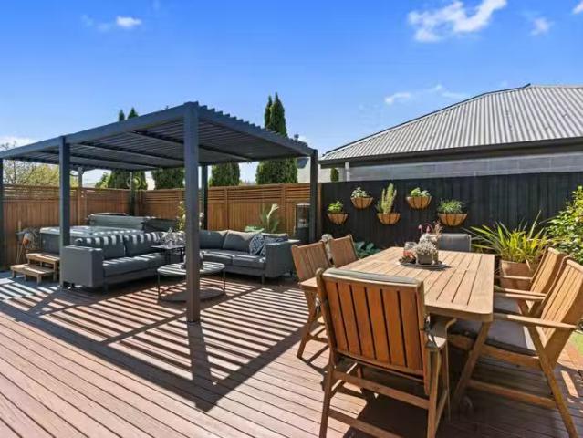House for rent in Chaslands, Canterbury
