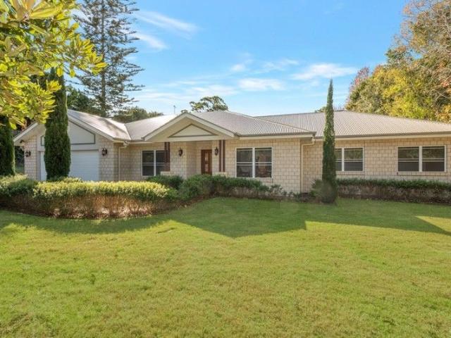 House for sale in Tamborine Mountain, Queensland