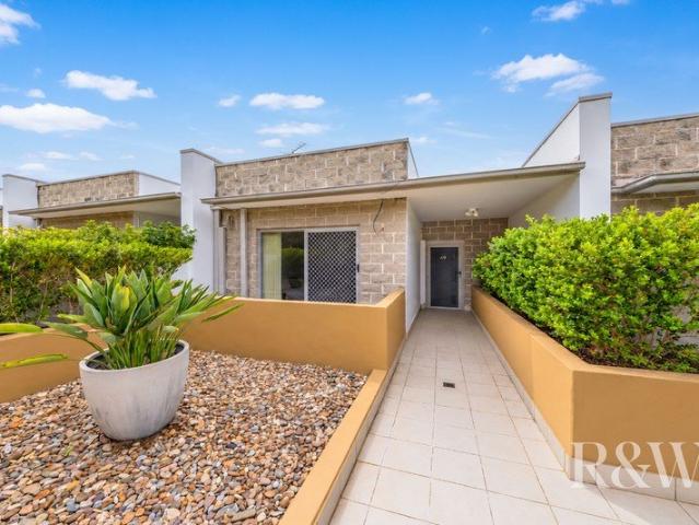 Townhouse for sale in Bradbury, Sydney