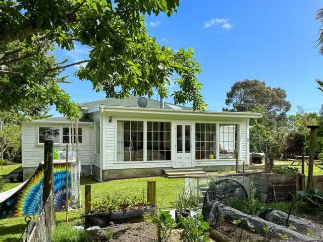 House for sale in East Takaka, Tasman