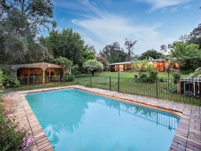 House for sale in Osbornes Flat, Shire of Indigo