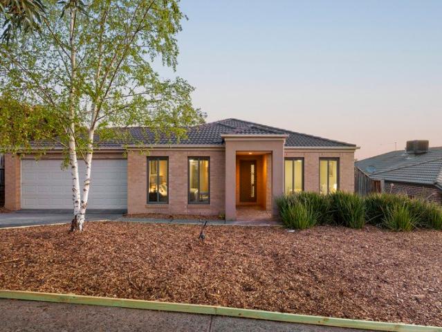 House for sale in The Ridge Estate, Melbourne