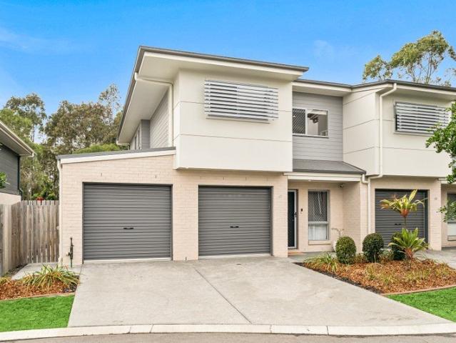 Townhouse for sale in Runcorn, Greater Brisbane