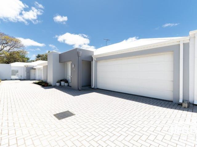 Villa for sale in Yokine, City of Stirling