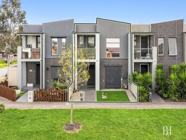Townhouse for sale in Wallan, Victoria