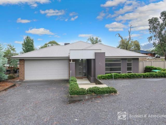 House for sale in Tangambalanga, Victoria