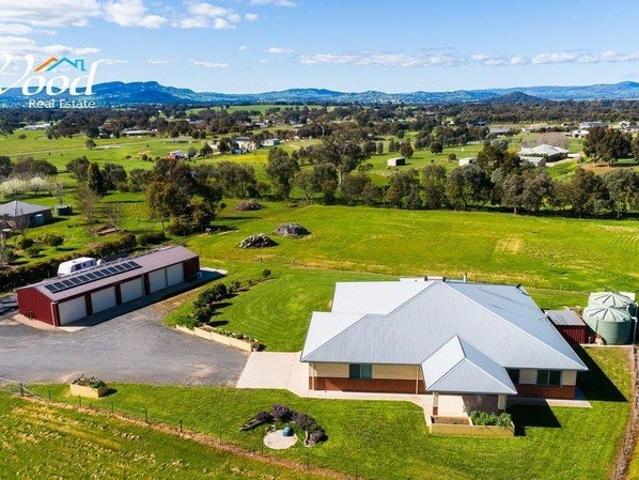 House for sale in Table Top, Albury City Council