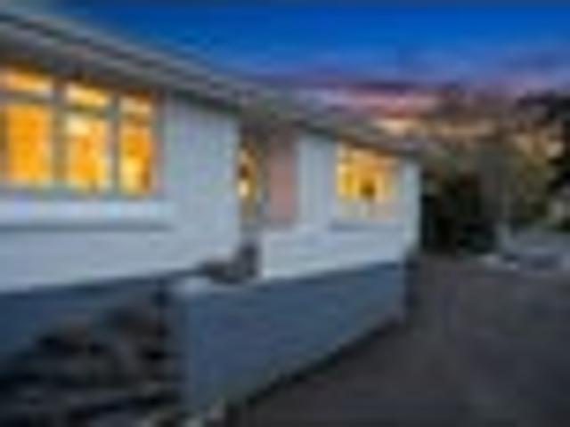 House for sale in Otakou