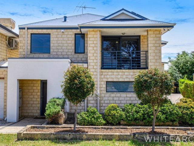 Townhouse for sale in Hamilton Hill, City of Cockburn