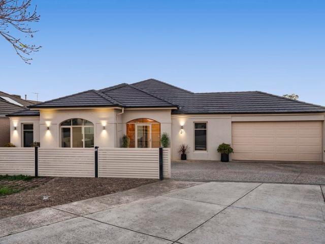 House for sale in Caroline Springs, Melbourne
