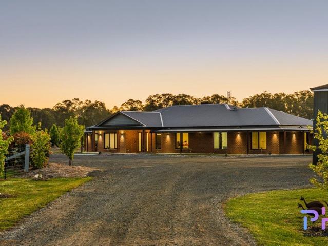 House for sale in Bagshot, Goornong