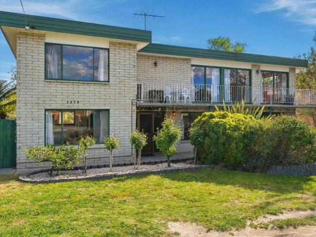 House for sale in Redwood Village, Hobart