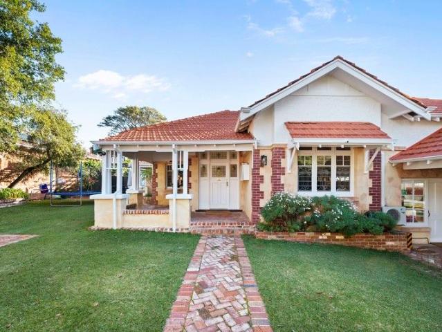 Duplex for sale in Claremont