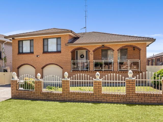 House for sale in Oak Flats Dc, New South Wales