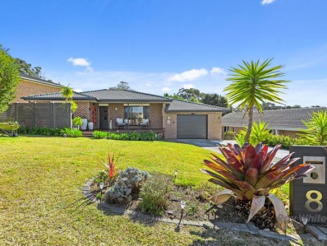 House for sale in Denhams Beach, New South Wales